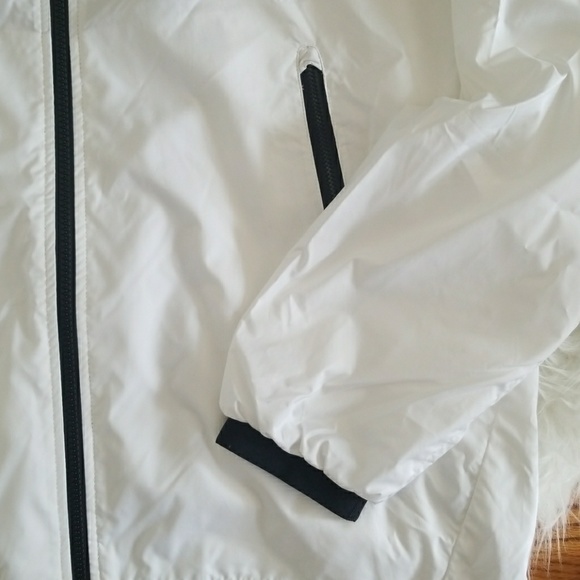 Nike Windbreaker White Jacket - Picture 5 of 6